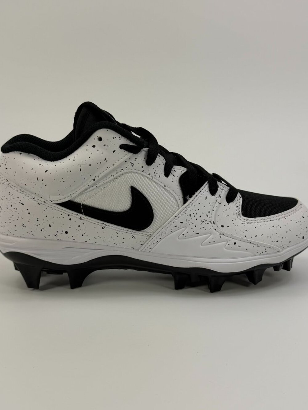 Jordan Stadium 90 Low TD 'White Black' HQ0210-100 Football Multi Size